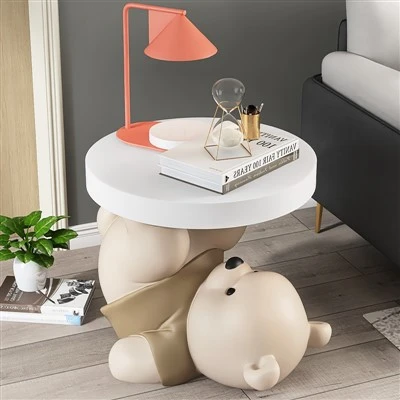 Statuia ursului slujitor relaxat